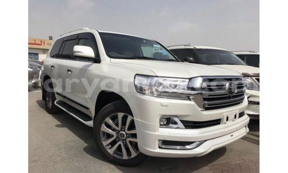 Acheter Import Voiture Toyota Land Cruiser Blanc à Import - Dubai, Malawi Acheter Import Voiture Toyota Land Cruiser Blanc à Import - Dubai, Malawi