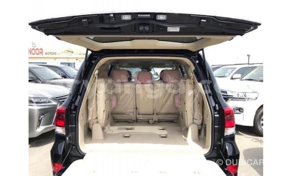 Buy Import Toyota Land Cruiser Black Car in Import - Dubai in Malawi Buy Import Toyota Land Cruiser Black Car in Import - Dubai in Malawi