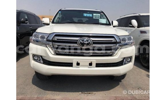 Nunua Imported Toyota Land Cruiser White Gari ndani ya Import - Dubai nchini Malawi Nunua Imported Toyota Land Cruiser White Gari ndani ya Import - Dubai nchini Malawi