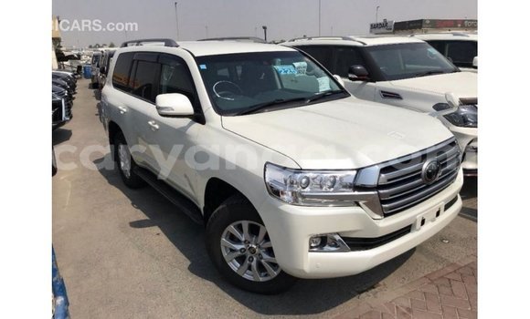 Nunua Imported Toyota Land Cruiser White Gari ndani ya Import - Dubai nchini Malawi Nunua Imported Toyota Land Cruiser White Gari ndani ya Import - Dubai nchini Malawi