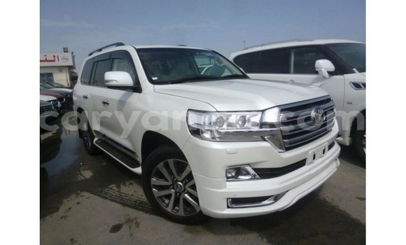 Buy Import Toyota Land Cruiser White Car in Import - Dubai in Malawi Buy Import Toyota Land Cruiser White Car in Import - Dubai in Malawi