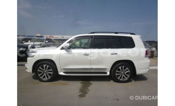 Buy Import Toyota Land Cruiser White Car in Import - Dubai in Malawi Buy Import Toyota Land Cruiser White Car in Import - Dubai in Malawi