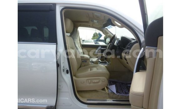 Buy Import Toyota Land Cruiser White Car in Import - Dubai in Malawi Buy Import Toyota Land Cruiser White Car in Import - Dubai in Malawi