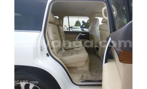 Buy Import Toyota Land Cruiser White Car in Import - Dubai in Malawi Buy Import Toyota Land Cruiser White Car in Import - Dubai in Malawi