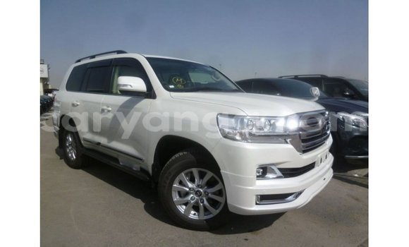 Buy Import Toyota Land Cruiser White Car in Import - Dubai in Malawi Buy Import Toyota Land Cruiser White Car in Import - Dubai in Malawi