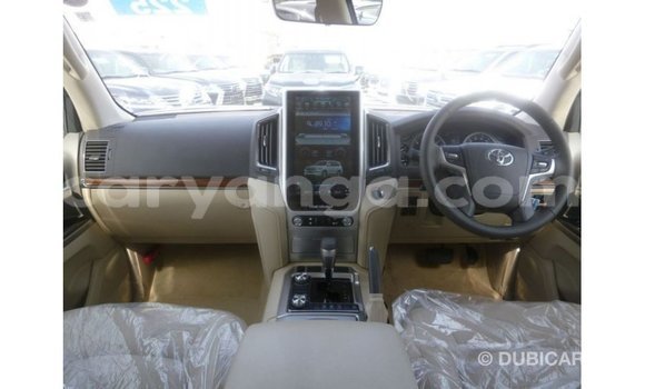 Buy Import Toyota Land Cruiser White Car in Import - Dubai in Malawi Buy Import Toyota Land Cruiser White Car in Import - Dubai in Malawi