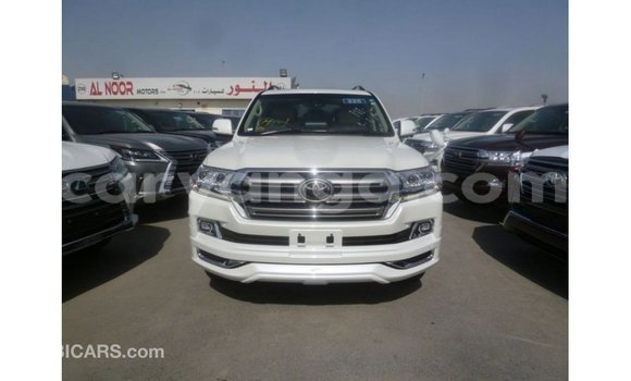Buy Import Toyota Land Cruiser White Car in Import - Dubai in Malawi Buy Import Toyota Land Cruiser White Car in Import - Dubai in Malawi