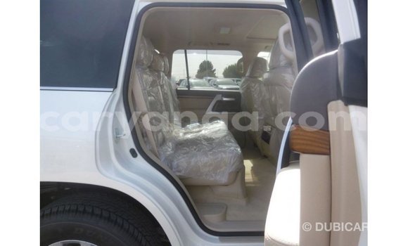 Buy Import Toyota Land Cruiser White Car in Import - Dubai in Malawi Buy Import Toyota Land Cruiser White Car in Import - Dubai in Malawi