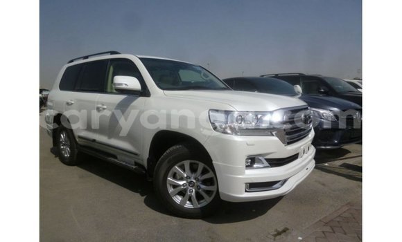 Buy Import Toyota Land Cruiser White Car in Import - Dubai in Malawi Buy Import Toyota Land Cruiser White Car in Import - Dubai in Malawi
