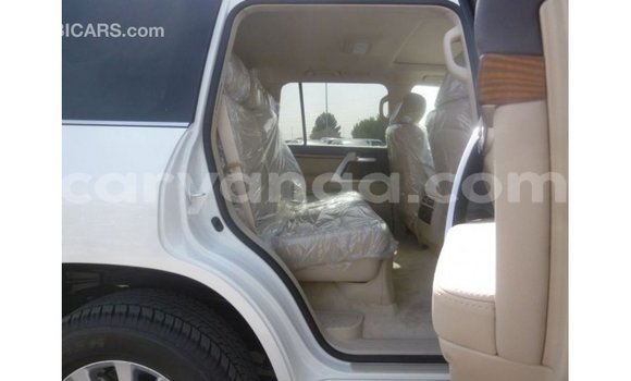 Buy Import Toyota Land Cruiser White Car in Import - Dubai in Malawi Buy Import Toyota Land Cruiser White Car in Import - Dubai in Malawi
