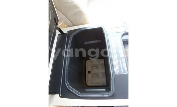 Acheter Import Voiture Toyota Land Cruiser Noir à Import - Dubai, Malawi Acheter Import Voiture Toyota Land Cruiser Noir à Import - Dubai, Malawi