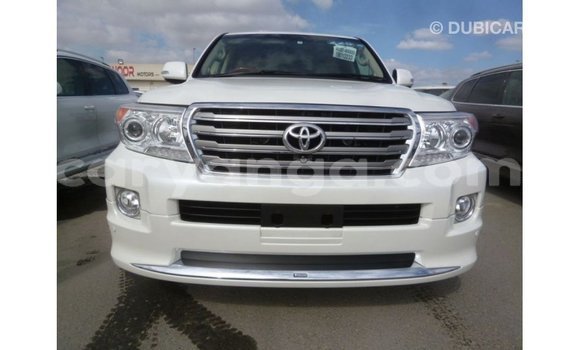 Buy Import Toyota Land Cruiser White Car in Import - Dubai in Malawi Buy Import Toyota Land Cruiser White Car in Import - Dubai in Malawi