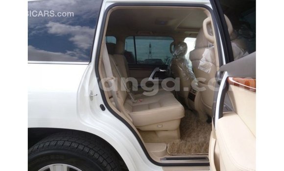 Buy Import Toyota Land Cruiser White Car in Import - Dubai in Malawi Buy Import Toyota Land Cruiser White Car in Import - Dubai in Malawi