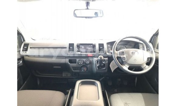Nunua Imported Toyota Hiace White Gari ndani ya Import - Dubai nchini Malawi Nunua Imported Toyota Hiace White Gari ndani ya Import - Dubai nchini Malawi