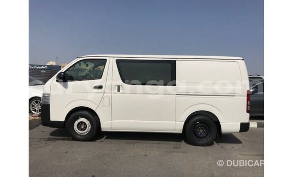 Nunua Imported Toyota Hiace White Gari ndani ya Import - Dubai nchini Malawi Nunua Imported Toyota Hiace White Gari ndani ya Import - Dubai nchini Malawi