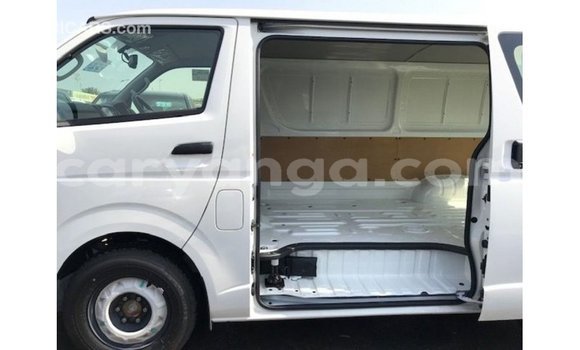 Nunua Imported Toyota Hiace White Gari ndani ya Import - Dubai nchini Malawi Nunua Imported Toyota Hiace White Gari ndani ya Import - Dubai nchini Malawi