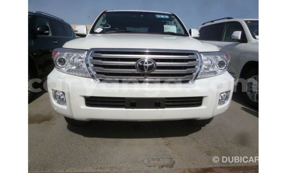 Acheter Import Voiture Toyota Land Cruiser Blanc à Import - Dubai, Malawi Acheter Import Voiture Toyota Land Cruiser Blanc à Import - Dubai, Malawi