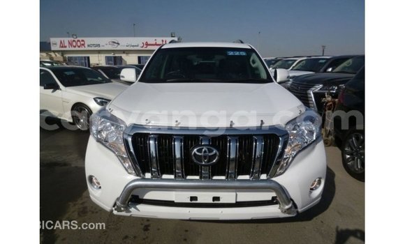 Acheter Import Voiture Toyota Prado Blanc à Import - Dubai, Malawi Acheter Import Voiture Toyota Prado Blanc à Import - Dubai, Malawi