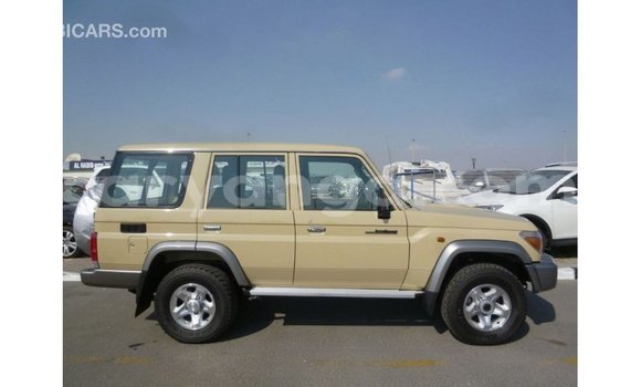 Acheter Import Voiture Toyota Land Cruiser Beige à Import - Dubai, Malawi Acheter Import Voiture Toyota Land Cruiser Beige à Import - Dubai, Malawi