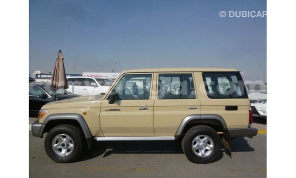 Acheter Import Voiture Toyota Land Cruiser Beige à Import - Dubai, Malawi Acheter Import Voiture Toyota Land Cruiser Beige à Import - Dubai, Malawi