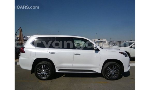 Acheter Import Voiture Lexus LX Blanc à Import - Dubai, Malawi Acheter Import Voiture Lexus LX Blanc à Import - Dubai, Malawi