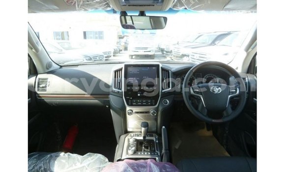 Acheter Import Voiture Toyota Land Cruiser Noir à Import - Dubai, Malawi Acheter Import Voiture Toyota Land Cruiser Noir à Import - Dubai, Malawi