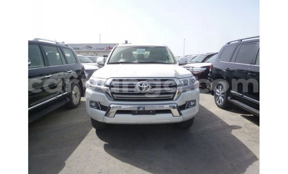 Acheter Import Voiture Toyota Land Cruiser Blanc à Import - Dubai, Malawi Acheter Import Voiture Toyota Land Cruiser Blanc à Import - Dubai, Malawi