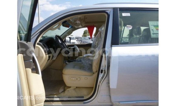 Acheter Import Voiture Toyota Land Cruiser Autre à Import - Dubai, Malawi Acheter Import Voiture Toyota Land Cruiser Autre à Import - Dubai, Malawi