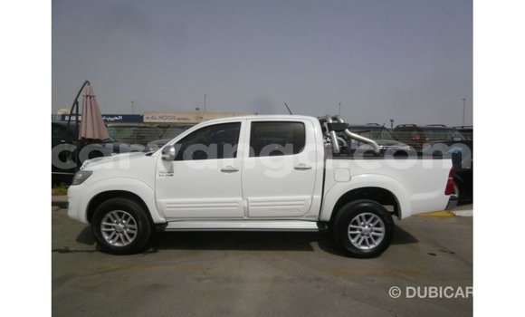 Buy Import Toyota Hilux White Car in Import - Dubai in Malawi Buy Import Toyota Hilux White Car in Import - Dubai in Malawi