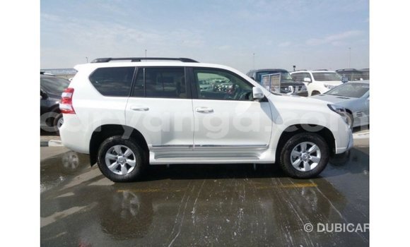 Acheter Import Voiture Toyota Prado Blanc à Import - Dubai, Malawi Acheter Import Voiture Toyota Prado Blanc à Import - Dubai, Malawi