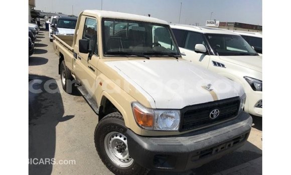 Buy Import Toyota Land Cruiser Beige Car in Import - Dubai in Malawi Buy Import Toyota Land Cruiser Beige Car in Import - Dubai in Malawi