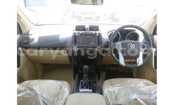 Acheter Import Voiture Toyota Prado Blanc à Import - Dubai, Malawi Acheter Import Voiture Toyota Prado Blanc à Import - Dubai, Malawi