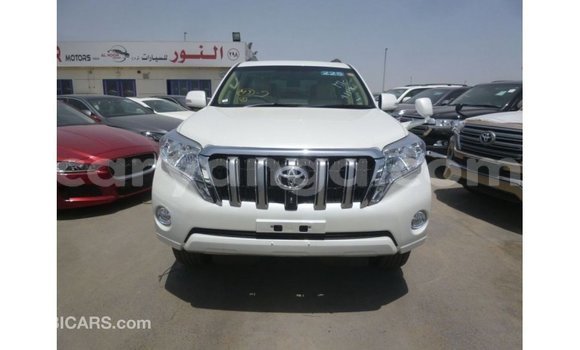 Acheter Import Voiture Toyota Prado Blanc à Import - Dubai, Malawi Acheter Import Voiture Toyota Prado Blanc à Import - Dubai, Malawi