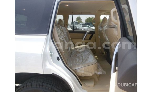 Acheter Import Voiture Toyota Prado Blanc à Import - Dubai, Malawi Acheter Import Voiture Toyota Prado Blanc à Import - Dubai, Malawi