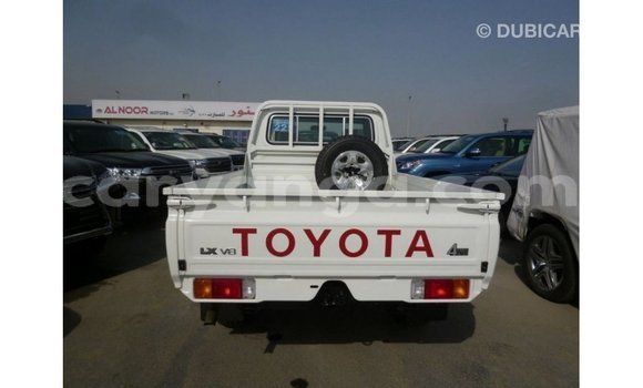 Nunua Imported Toyota Land Cruiser White Gari ndani ya Import - Dubai nchini Malawi Nunua Imported Toyota Land Cruiser White Gari ndani ya Import - Dubai nchini Malawi