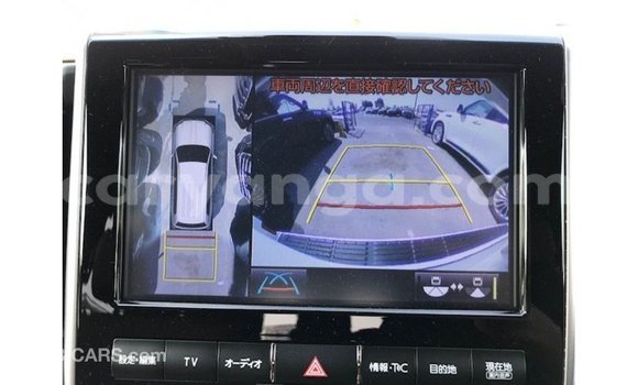 Acheter Import Voiture Toyota Land Cruiser Blanc à Import - Dubai, Malawi Acheter Import Voiture Toyota Land Cruiser Blanc à Import - Dubai, Malawi