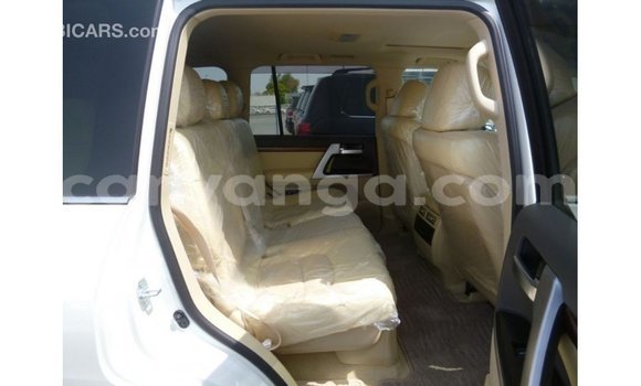 Buy Import Toyota Land Cruiser White Car in Import - Dubai in Malawi Buy Import Toyota Land Cruiser White Car in Import - Dubai in Malawi