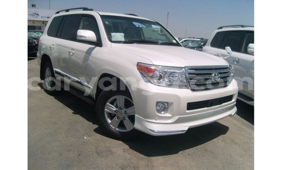 Buy Import Toyota Land Cruiser White Car in Import - Dubai in Malawi Buy Import Toyota Land Cruiser White Car in Import - Dubai in Malawi