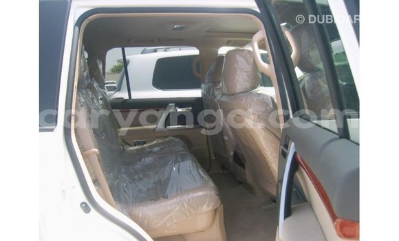 Buy Import Toyota Land Cruiser White Car in Import - Dubai in Malawi Buy Import Toyota Land Cruiser White Car in Import - Dubai in Malawi