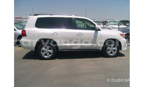 Buy Import Toyota Land Cruiser White Car in Import - Dubai in Malawi Buy Import Toyota Land Cruiser White Car in Import - Dubai in Malawi
