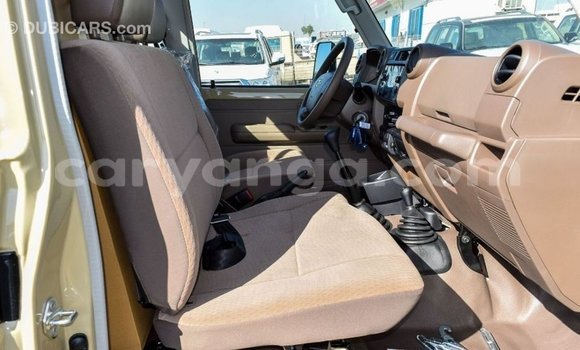 Nunua Imported Toyota Land Cruiser Beige Gari ndani ya Import - Dubai nchini Malawi Nunua Imported Toyota Land Cruiser Beige Gari ndani ya Import - Dubai nchini Malawi