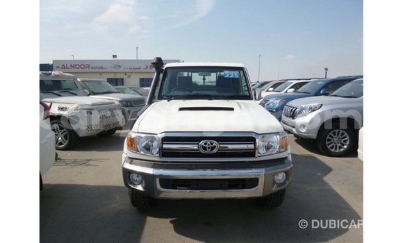 Buy Import Toyota Land Cruiser White Car in Import - Dubai in Malawi Buy Import Toyota Land Cruiser White Car in Import - Dubai in Malawi