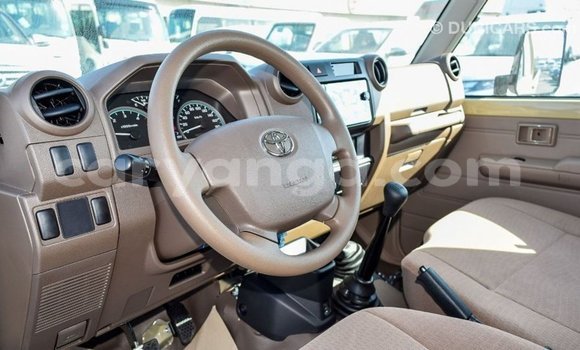 Buy Import Toyota Land Cruiser Beige Car in Import - Dubai in Malawi Buy Import Toyota Land Cruiser Beige Car in Import - Dubai in Malawi