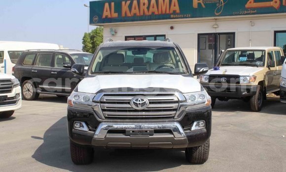 Acheter Import Voiture Toyota Land Cruiser Noir à Import - Dubai, Malawi Acheter Import Voiture Toyota Land Cruiser Noir à Import - Dubai, Malawi