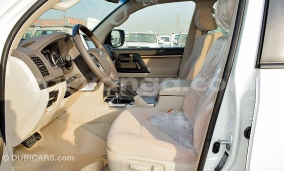 Buy Import Toyota Land Cruiser White Car in Import - Dubai in Malawi Buy Import Toyota Land Cruiser White Car in Import - Dubai in Malawi