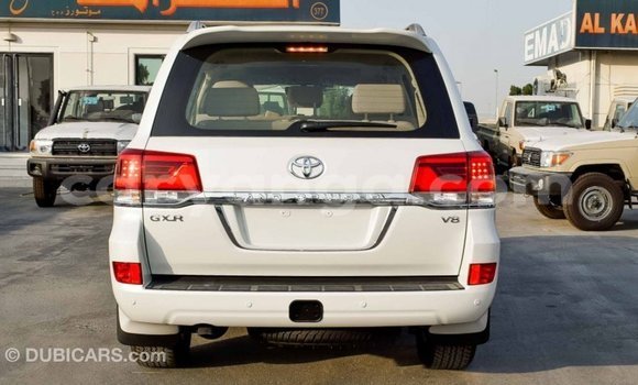 Buy Import Toyota Land Cruiser White Car in Import - Dubai in Malawi Buy Import Toyota Land Cruiser White Car in Import - Dubai in Malawi