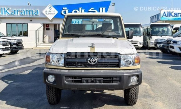 Buy Import Toyota Land Cruiser Beige Car in Import - Dubai in Malawi Buy Import Toyota Land Cruiser Beige Car in Import - Dubai in Malawi