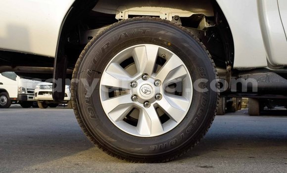 Buy Import Toyota Hilux White Car in Import - Dubai in Malawi Buy Import Toyota Hilux White Car in Import - Dubai in Malawi