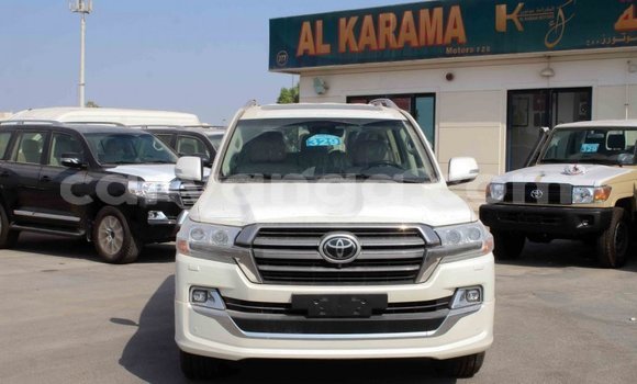 Buy Import Toyota Land Cruiser White Car in Import - Dubai in Malawi Buy Import Toyota Land Cruiser White Car in Import - Dubai in Malawi