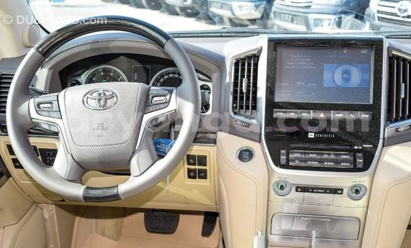 Buy Import Toyota Land Cruiser White Car in Import - Dubai in Malawi Buy Import Toyota Land Cruiser White Car in Import - Dubai in Malawi